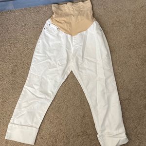 Maternity crop pants.
